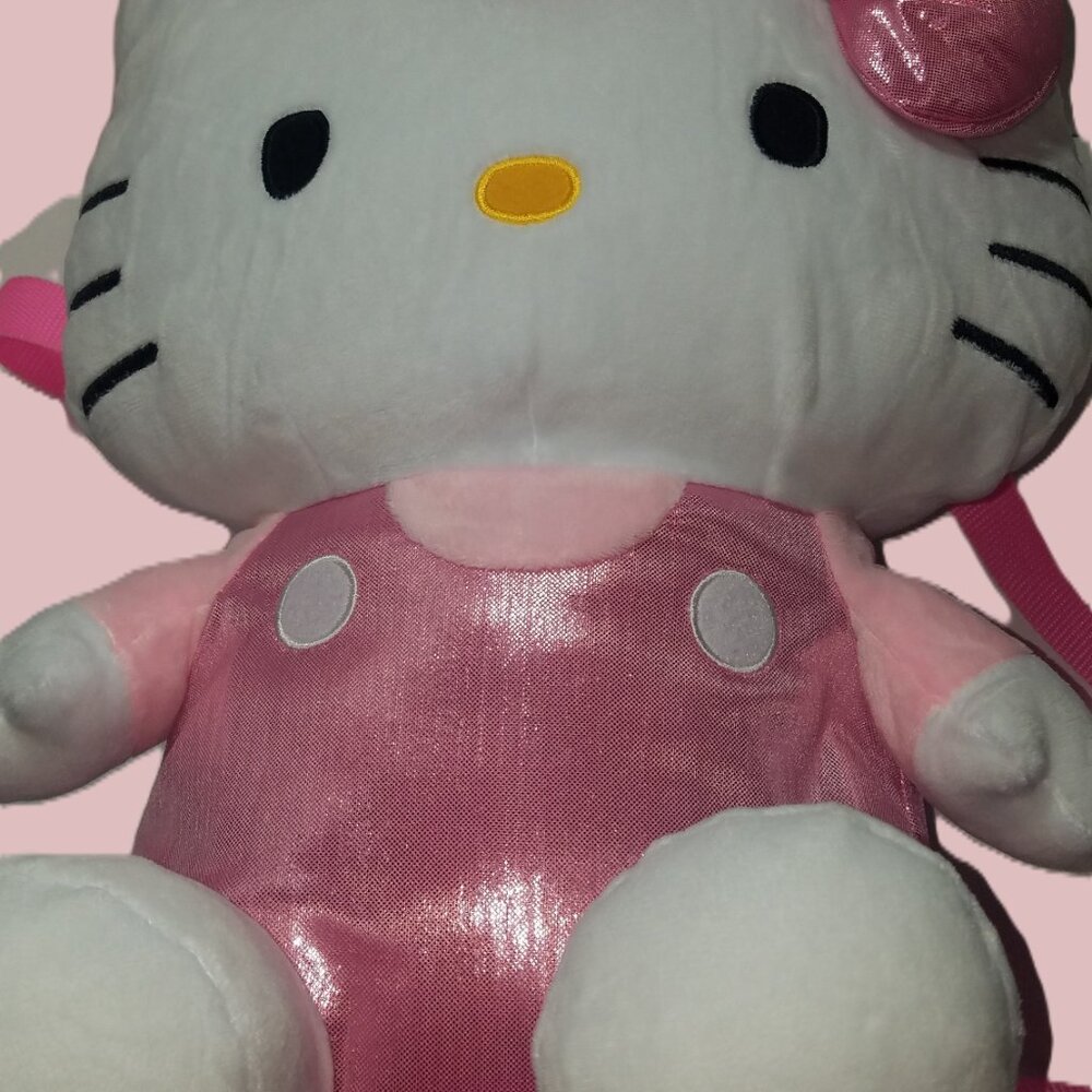 Hello Kitty Plush Backpack - Picture 7 of 10